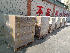 海外专柜装箱忙碌的工作
